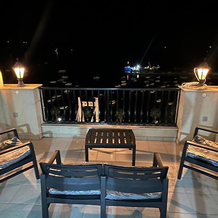 セント・ポールズ・ベイSea View Penthouseアパートメント エクステリア 写真